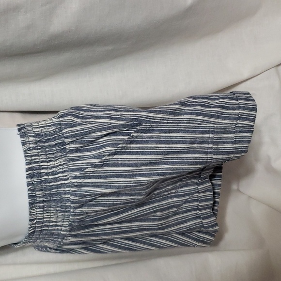 Aeropostale.NWT. Blue & White Striped Shorts; Elastic Waist; Pockets Size XS - Picture 4 of 14